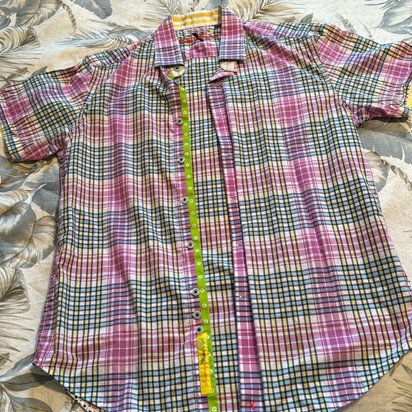 Robert Graham: Men’s Large, button down short sleeve shirt/ multi color. - Picture 1 of 3